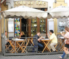 Cul de Sac wine bar in Rome