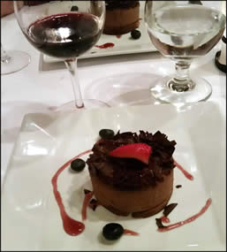 Chocolate mousse dessert with Primitivo wine